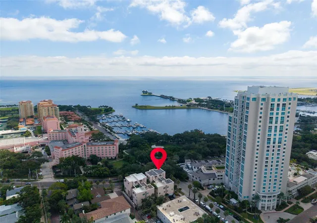 Photo 1 of Townhouse for sale at 500 Beach Dr NE, Saint Petersburg, FL 33701 | MLS# TB8547281 | Listing updated on 2026-10-12