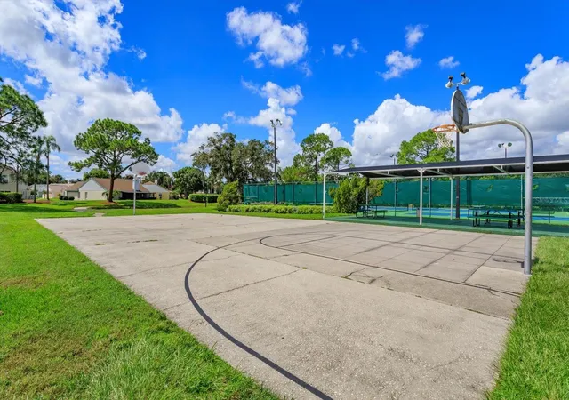 Listing Photo 2 - Condo for sale in building located at 6128 Raintree Dr, ORLANDO, FL 32822 - Unit #L2