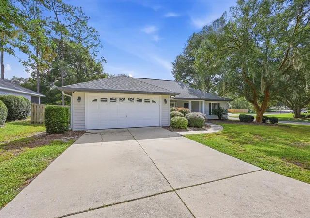 Photo 2 of Single family home for sale at 6907 Sw 82nd Terrace, Gainesville, FL 32608 | MLS# GC543404 | Listing updated on 2026-09-18