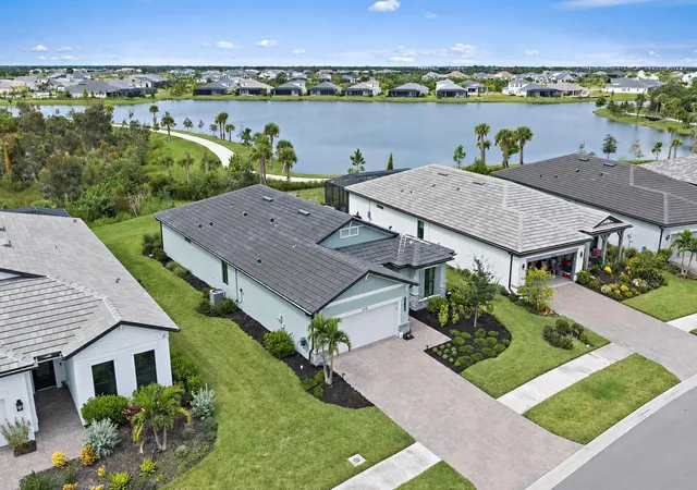 Photo 1 of Single family home for sale at 17275 Luminous Ave, Venice, FL 34293 | MLS# O6440727 | Listing updated on 2026-09-13