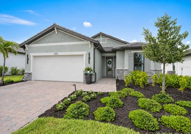 Photo 3 of Single family home for sale at 17275 Luminous Ave, Venice, FL 34293 | MLS# O6440727 | Listing updated on 2026-09-13