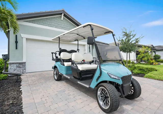 Photo 3 of Single family home for sale at 17275 Luminous Ave, Venice, FL 34293 | MLS# O6440727 | Listing updated on 2026-09-13