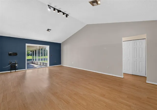 Photo 3 of Sale Pending at 217 Eastridge Dr, Eustis, FL 32726 | MLS# G5117610 | Listing updated on 2026-09-24