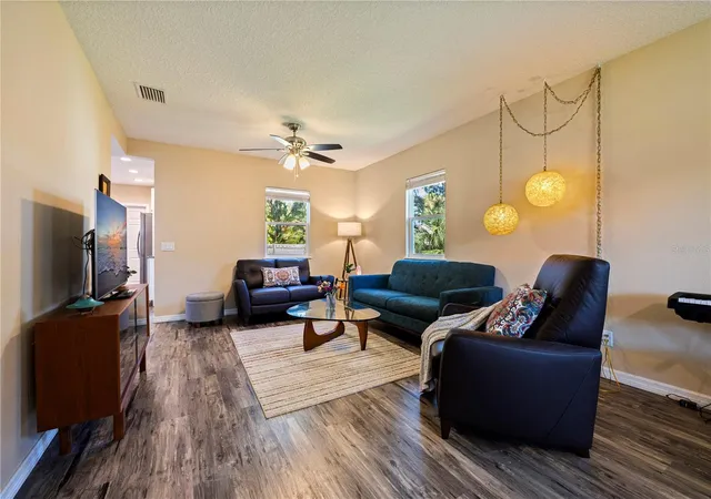Photo 4 of Single family home for sale at 401 Dempsey Rd, Palm Harbor, FL 34683 | MLS# TB8547316 | Listing updated on 2026-09-26