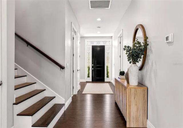 Photo 3 of Single family home for sale at 3709 W Dale Ave, Tampa, FL 33609 | MLS# TB8547321 | Listing updated on 2026-10-24