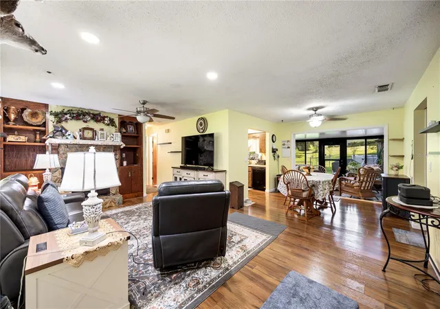 Photo 3 of Single family home for sale at 605 1st Avenue, Lady Lake, FL 32159 | MLS# G5117613 | Listing updated on 2026-09-20