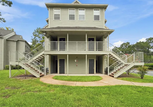 Photo 2 of Condo for sale at 5986 Westgate Dr #303, Orlando, FL 32835 | MLS# O6440745 | Listing updated on 2026-09-12