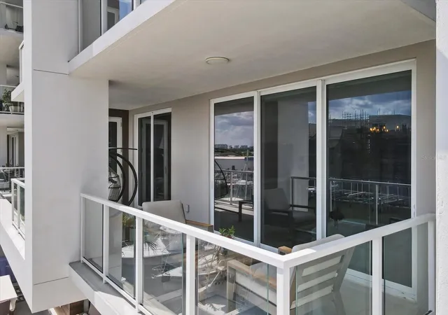 Photo 3 of Condo for sale at 920 N Osceola Ave #303, Clearwater, FL 33755 | MLS# TB8547329 | Listing updated on 2026-09-12