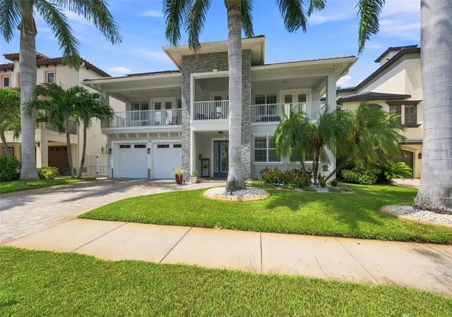 Photo 1 of Single family home for sale at 116 Forest Hills Dr, Saint Petersburg, FL 33708 | MLS# TB8547332 | Listing updated on 2026-09-23