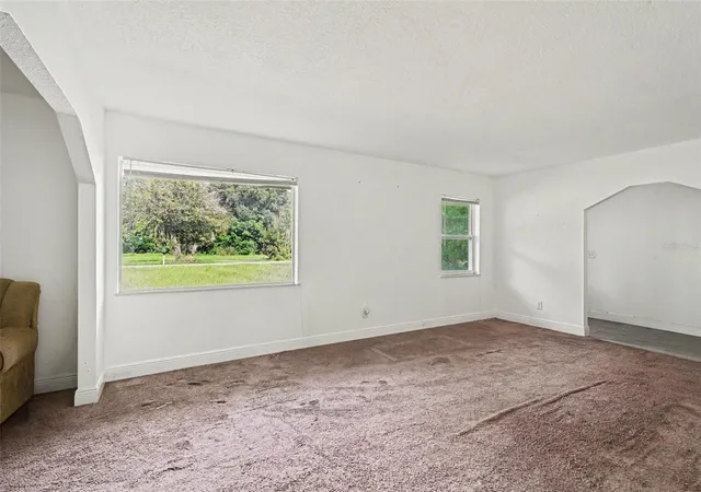 Photo 4 of Single family home for sale at 624 N Duss St, New Smyrna Beach, FL 32168 | MLS# O6440757 | Listing updated on 2026-09-22