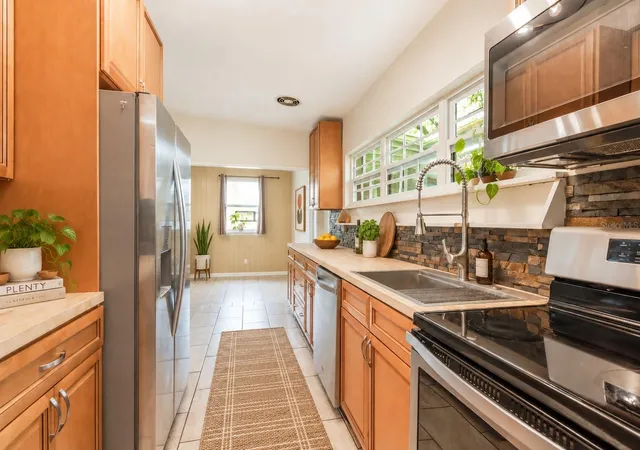 Photo 4 of Single family home for sale at 416 Broxburn Ave, Temple Terrace, FL 33617 | MLS# TB8547337 | Listing updated on 2026-10-28