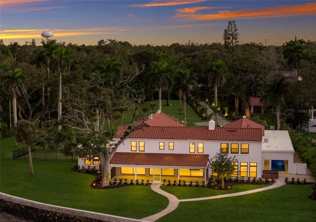 Photo 3 of Mansion for sale at 2832 Riverview Blvd, Bradenton, FL 34205 | MLS# A4705701 | Listing updated on 2026-10-08