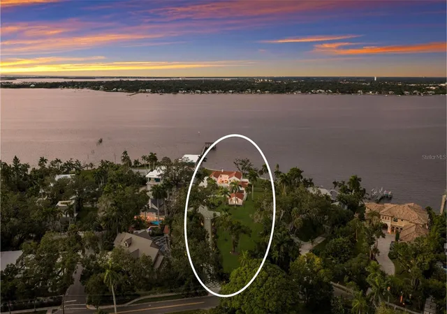 Photo 3 of Single family home for sale at 2832 Riverview Blvd, Bradenton, FL 34205 | MLS# A4705701 | Listing updated on 2026-10-08