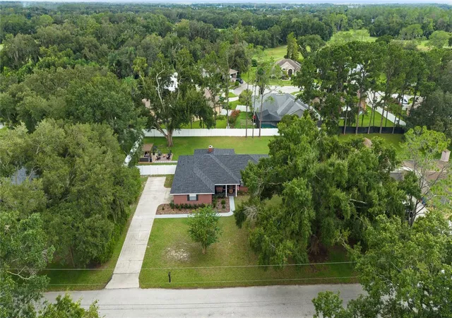 Photo 4 of Sale Pending at 35032 Perch Dr, Zephyrhills, FL 33541 | MLS# TB8547338 | Listing updated on 2026-09-14