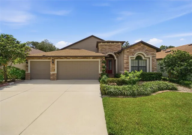 Photo 3 of Single family home for sale at 12725 Flatwood Crk Dr, Gibsonton, FL 33534 | MLS# O6440764 | Listing updated on 2026-09-24