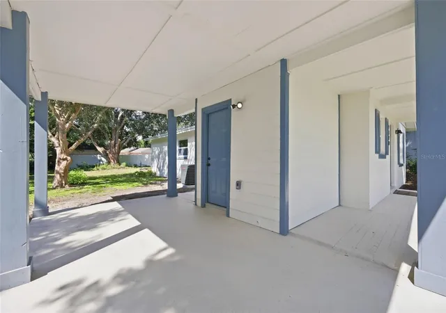 Photo 2 of Single family home for sale at 2470 Ivan Ct, Orlando, FL 32807 | MLS# O6440769 | Listing updated on 2026-09-25