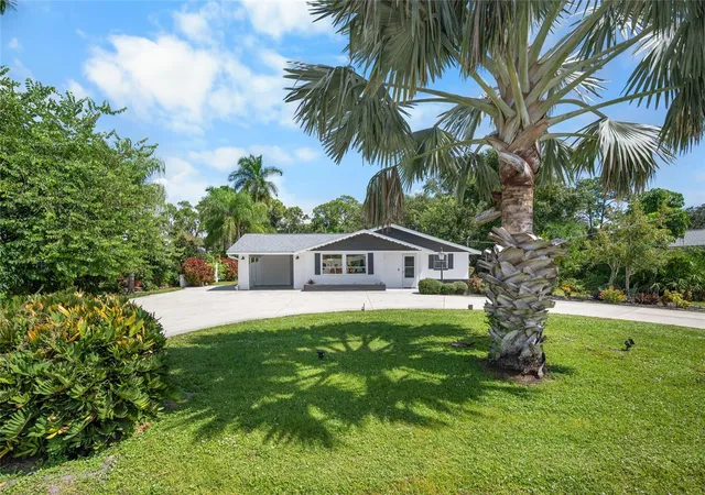 Photo 2 of Single family home for sale at 2111 Heasley Rd, Englewood, FL 34223 | MLS# D6148722 | Listing updated on 2026-10-08