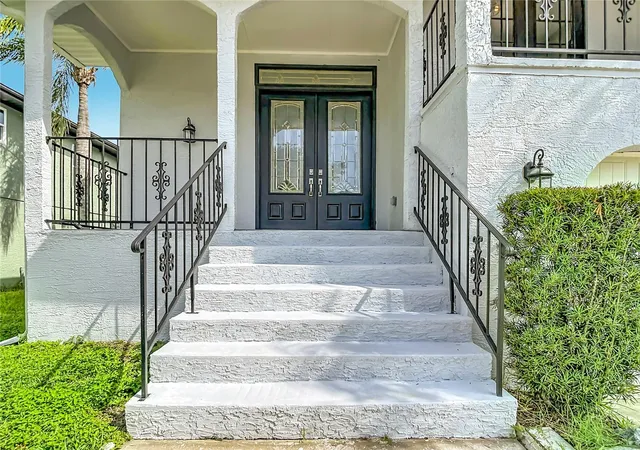 Photo 4 of Single family home for sale at 5925 Seaside Dr, New Port Richey, FL 34652 | MLS# W7889392 | Listing updated on 2026-10-08