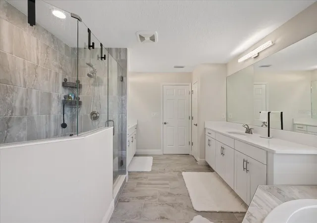 Photo 4 of Single family home for sale at 13154 Twin Bridges Dr, Riverview, FL 33579 | MLS# W7889393 | Listing updated on 2026-09-29