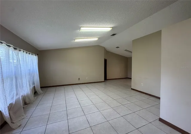 Photo 3 of Single family home for sale at 545 Bar Dr, Kissimmee, FL 34759 | MLS# G5117621 | Listing updated on 2026-10-23