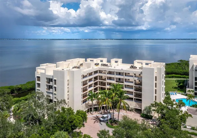 Photo 1 of Condo for sale at 2020 Harbourside Dr #442, Longboat Key, FL 34228 | MLS# A4705717 | Listing updated on 2026-09-18