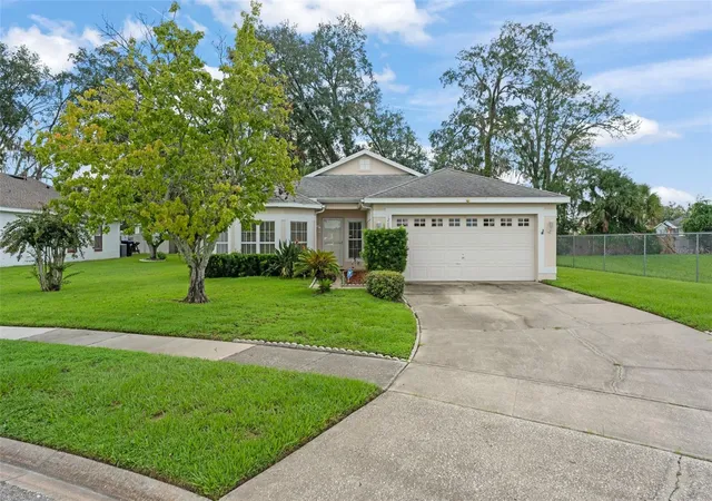 Photo 2 of Single family home for sale at 1280 Tyler Lake Cir, Orlando, FL 32839 | MLS# O6440800 | Listing updated on 2026-09-15
