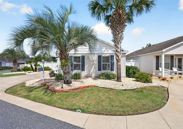 Photo 3 of Sale Pending at 1945 Fiddlewood Pl, The Villages, FL 32162 | MLS# G5117625 | Listing updated on 2026-10-09