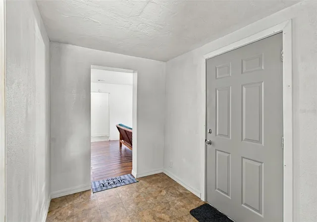 Photo 3 of Single family home for sale at 1142 Doc Coil Rd, Bowling Green, FL 33834 | MLS# TB8547411 | Listing updated on 2026-10-13