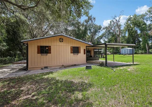 Photo 3 of Single family home for sale at 212 Dogwood Dr, Interlachen, FL 32148 | MLS# FC321363 | Listing updated on 2026-09-21