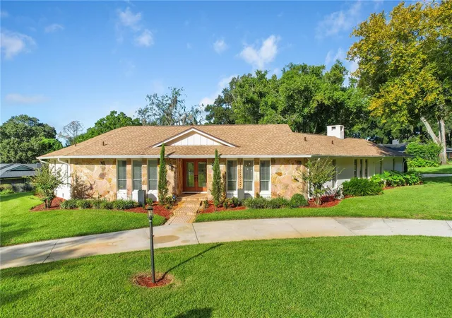 Photo 3 of Single family home for sale at 1678 Kingston Rd, Longwood, FL 32750 | MLS# O6440818 | Listing updated on 2026-09-21