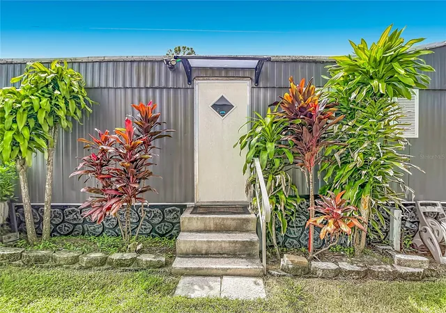 Photo 1 of Manufactured home for sale at 14529 Williams Ln, Hudson, FL 34667 | MLS# W7889402 | Listing updated on 2026-09-24