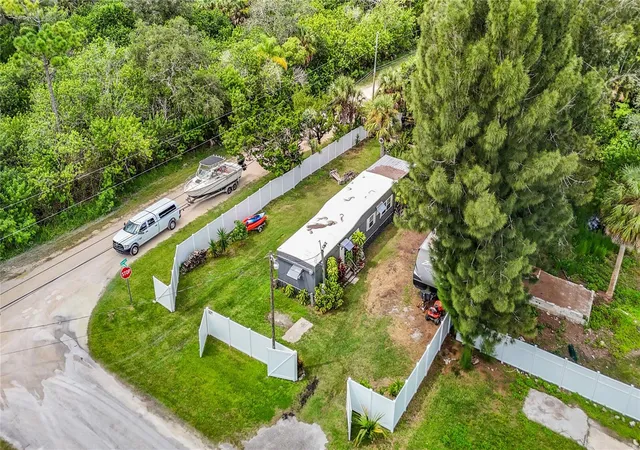 Photo 2 of Manufactured home for sale at 14529 Williams Ln, Hudson, FL 34667 | MLS# W7889402 | Listing updated on 2026-09-24