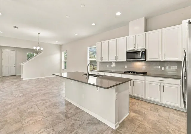 Photo 3 of Single family home for sale at 17108 Harbor Oak Pkwy, Winter Garden, FL 34787 | MLS# O6440831 | Listing updated on 2026-10-06