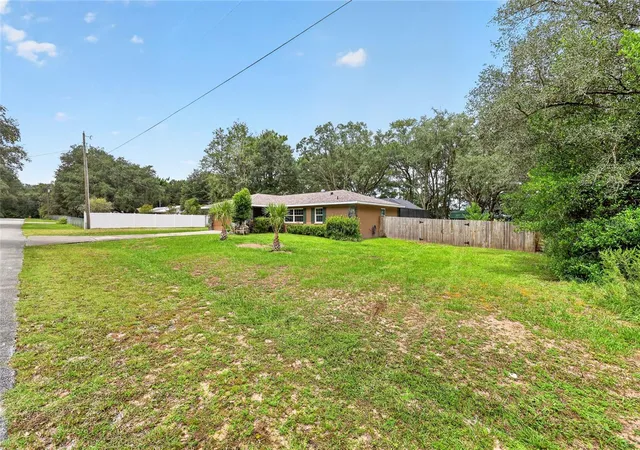 Photo 4 of Single family home for sale at 19831 SW Nightingale Dr, Dunnellon, FL 34431 | MLS# G5117631 | Listing updated on 2026-09-13