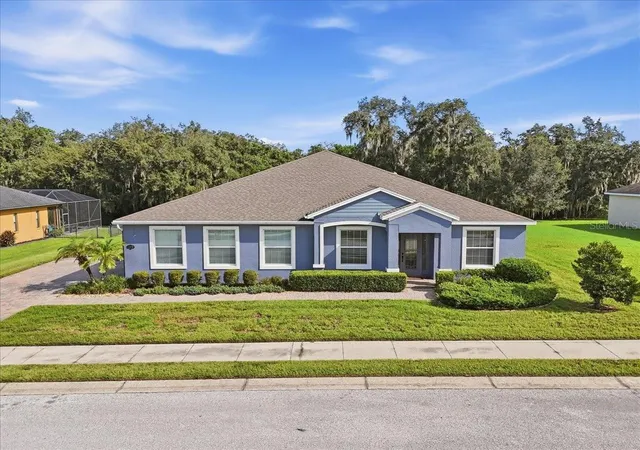 Photo 2 of Single family home for sale at 1020 Lena Run Ct, Winter Haven, FL 33880 | MLS# L4964964 | Listing updated on 2026-10-04