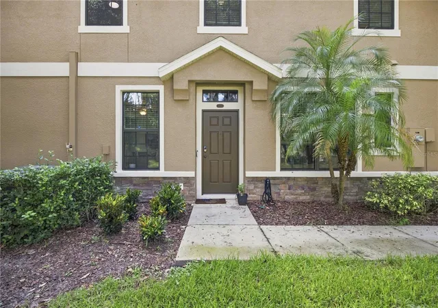 Photo 3 of Townhouse for sale at 5530 Kinglethill Dr, Lithia, FL 33547 | MLS# TB8547440 | Listing updated on 2026-10-02