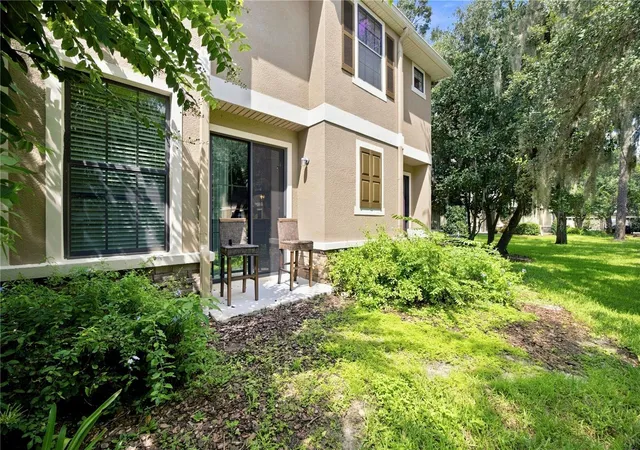 Photo 4 of Townhouse for sale at 5530 Kinglethill Dr, Lithia, FL 33547 | MLS# TB8547440 | Listing updated on 2026-10-02