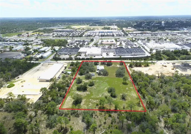 Photo 2 of Manufactured home for sale at 13255 Jacqueline Rd, Brooksville, FL 34613 | MLS# W7889405 | Listing updated on 2026-09-14