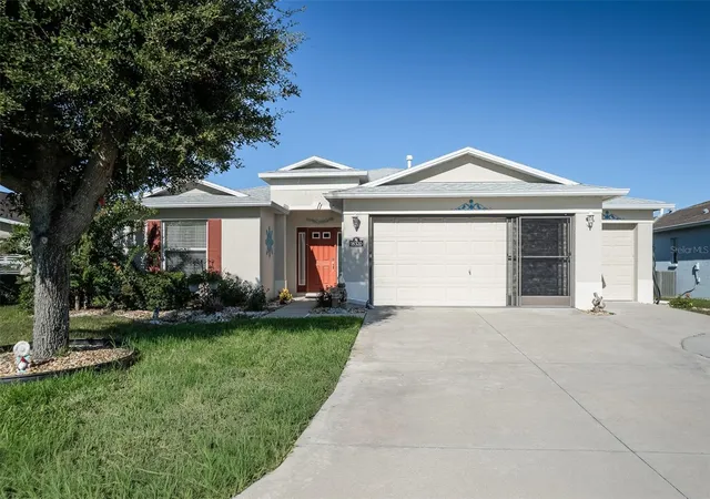 Photo 1 of Single family home for sale at 16320 Sw 13th Terrace, Ocala, FL 34473 | MLS# OM732058 | Listing updated on 2026-09-29