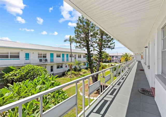 Photo 3 of Condo for sale at 5875 18th Street N #15, Saint Petersburg, FL 33714 | MLS# A4705735 | Listing updated on 2026-10-01