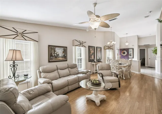 Photo 3 of Single family home for sale at 513 Vineyard Way, Kissimmee, FL 34759 | MLS# S5157341 | Listing updated on 2026-09-13