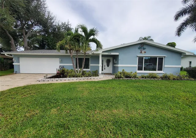 Photo 3 of Single family home for sale at 2138 Grove Pl, Clearwater, FL 33764 | MLS# TB8547479 | Listing updated on 2026-09-24