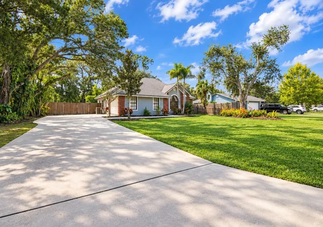 Single family home for sale at 5914 99th Street E, BRADENTON, FL 34202 | MLS# A4705740