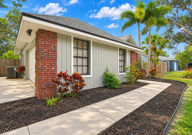 Photo 2 of Single family home for sale at 5914 99th Street E, Bradenton, FL 34202 | MLS# A4705740 | Listing updated on 2026-10-23