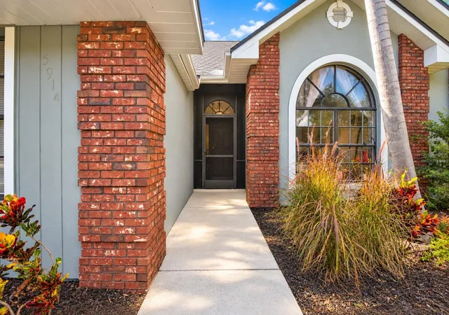 Photo 3 of Single family home for sale at 5914 99th Street E, Bradenton, FL 34202 | MLS# A4705740 | Listing updated on 2026-10-23