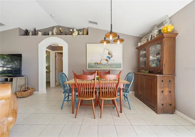 Photo 4 of Single family home for sale at 1827 Lake Villa Dr, Tavares, FL 32778 | MLS# G5117635 | Listing updated on 2026-10-04