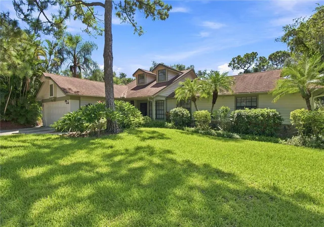 Photo 2 of Single family home for sale at 2942 Longbrooke Way, Clearwater, FL 33760 | MLS# TB8547491 | Listing updated on 2026-09-20