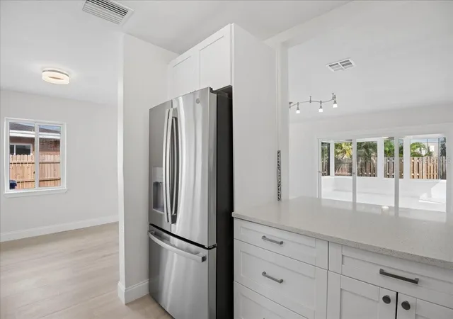 Photo 3 of Single family home for sale at 548 Baywood Dr S, Dunedin, FL 34698 | MLS# TB8547502 | Listing updated on 2026-10-02