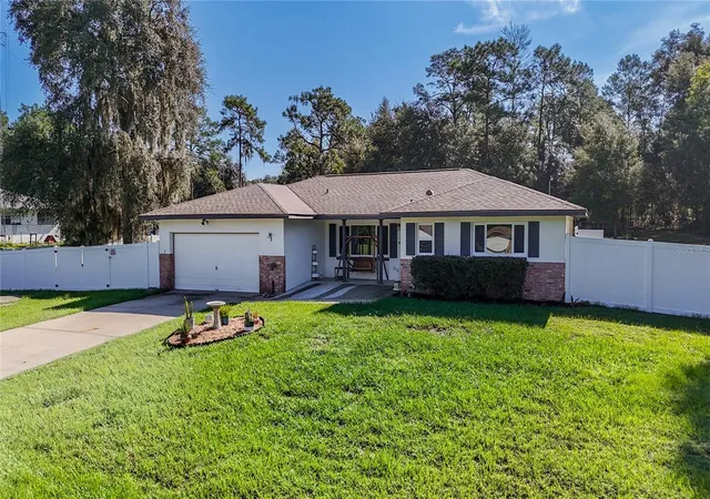 Photo 2 of Single family home for sale at 12261 S Elm Point, Floral City, FL 34436 | MLS# W7889412 | Listing updated on 2026-09-12