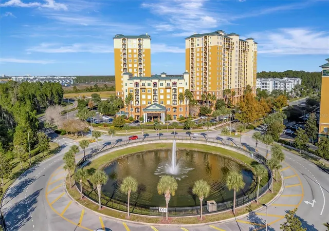 Listing Photo 1 - Condo for sale in building located at 8101 Resort Vlg Dr, Orlando, FL 32821 - Unit #31308